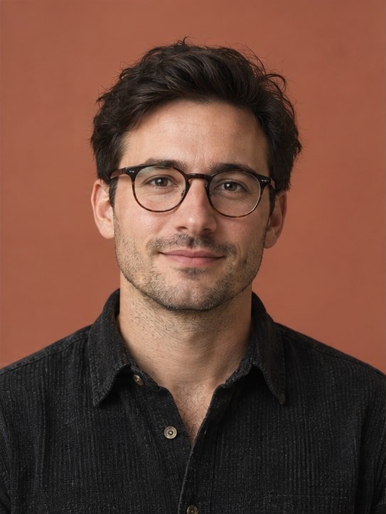 Portrait of Jordan Lee